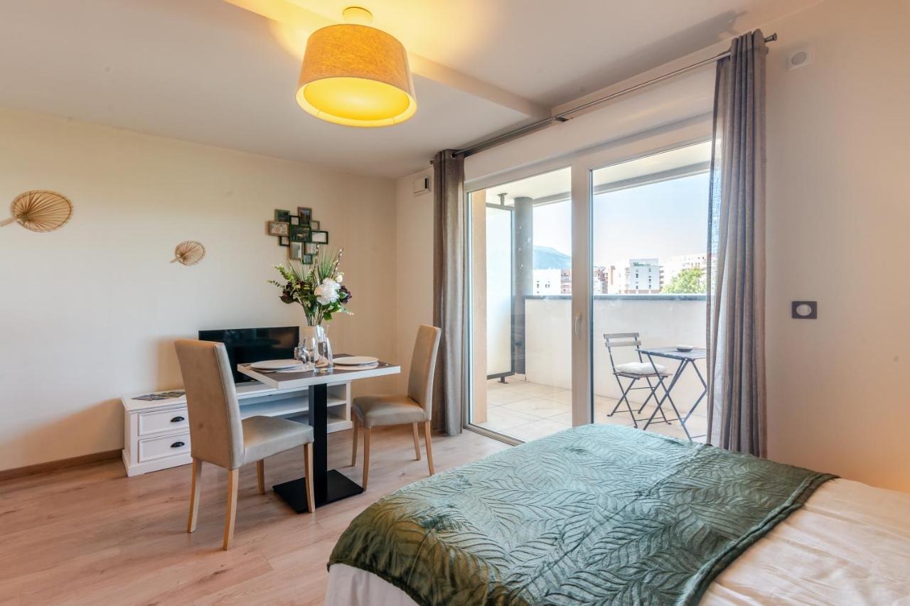 Ovelia Seynod - Les Balcons D'Annecy Apartment Exterior photo